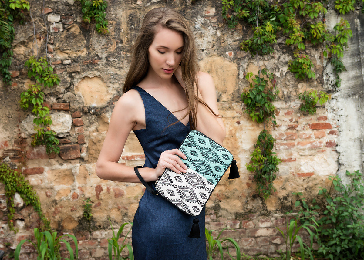 Hand woven Carolina Clutch - Ethical Shopping at Mercado Global